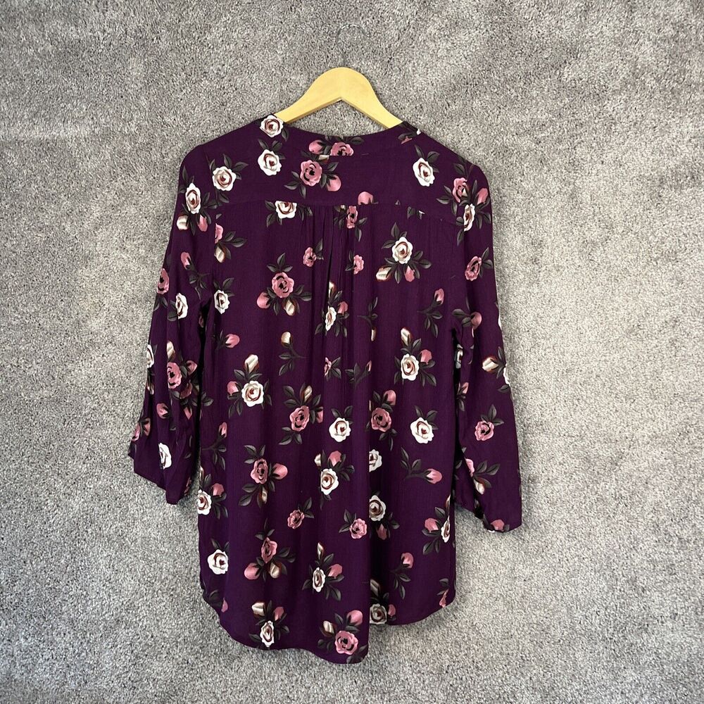 Monday Fun Shirt Womens Small Purple Long Sleeve V-Neck Floral Stitch Fix Top - Picture 2 of 11